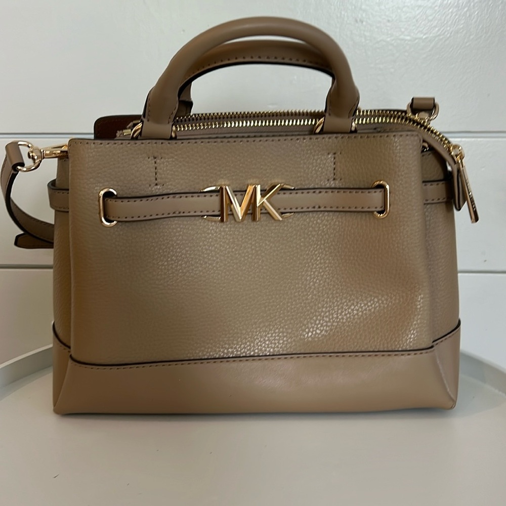 NWT MICHAEL KORS LEATHER SMALL REED BELTED SATCHEL IN CAMEL